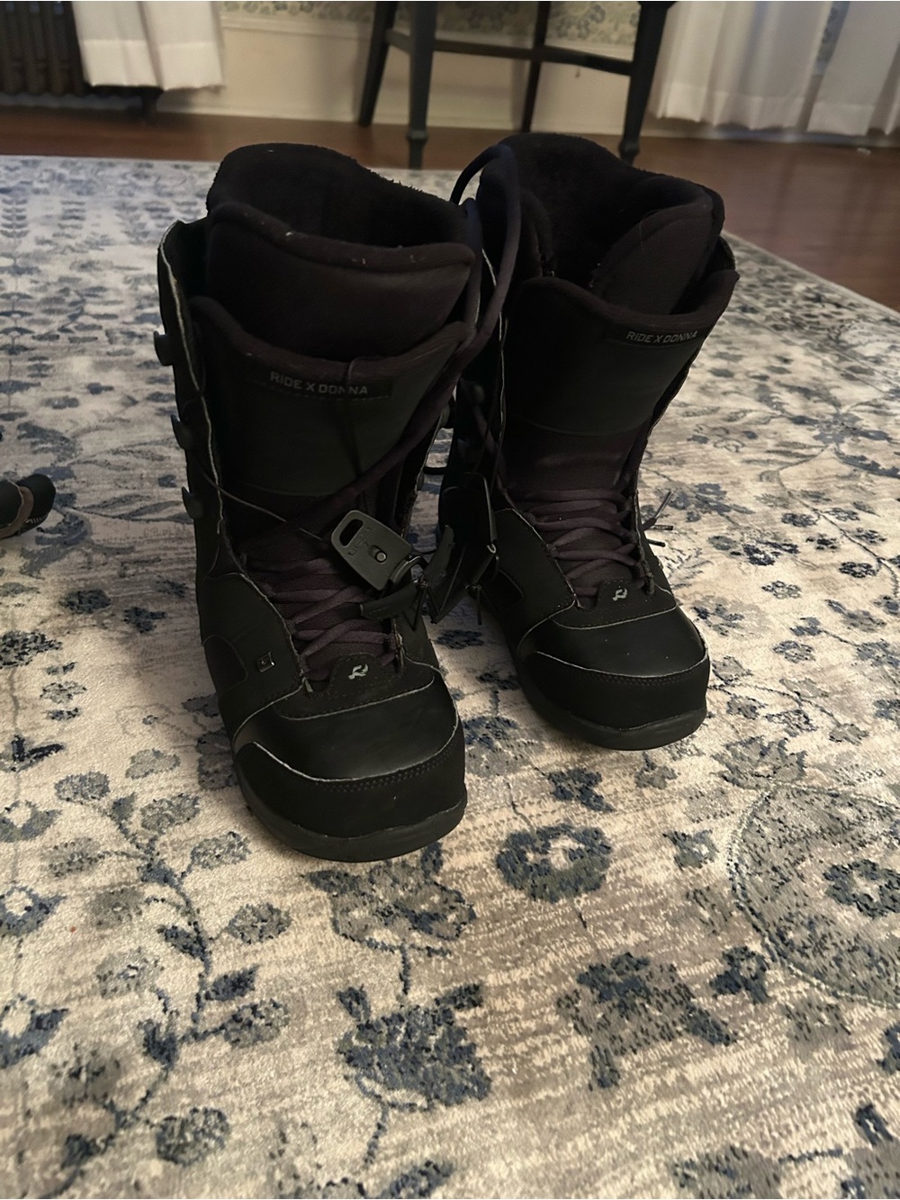 RIDE Women's Black Snowboard Boots - Comfortable Support